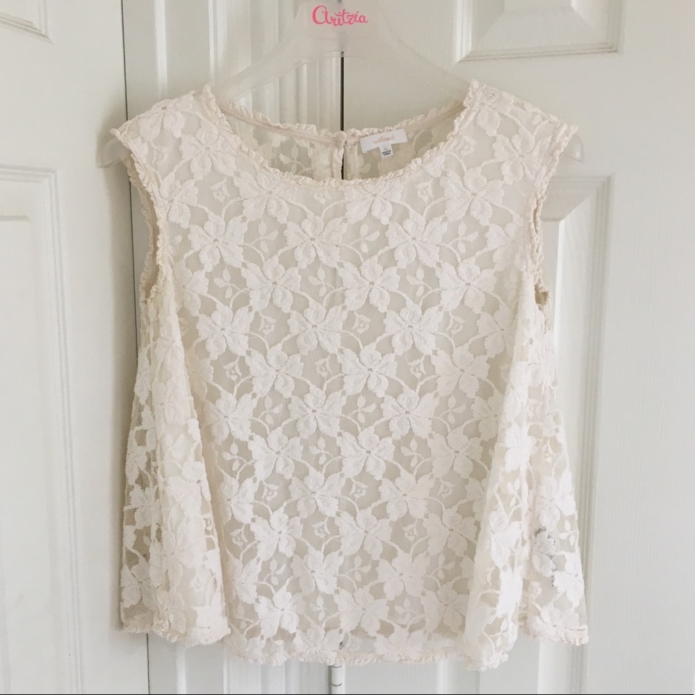 Aritzia lace top super cute